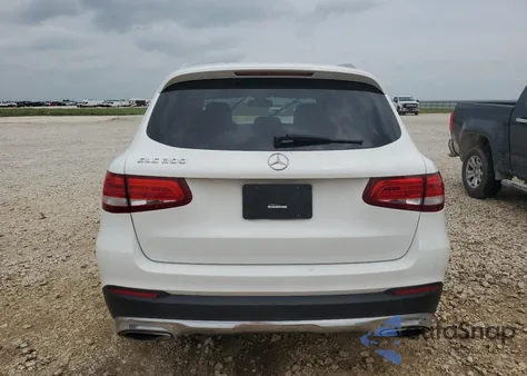 2016 Mercedes-Benz Glc 300 from USA, damaged, VIN WDC0G4JB7GF052844